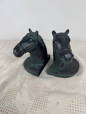 Horse Head Bookends Vintage 1970s Dark Green Plaster or Resin Decorative Pair